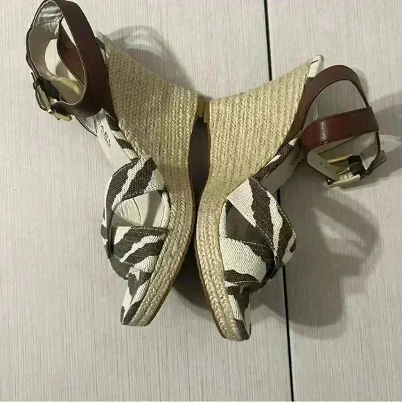 Michael Kors Kami Ankle Strap Wedges Size 6.5 Like New - Picture 7 of 12